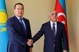 
                    10 документов подписано во время визита Алихана Смаилова в Азербайджан
                