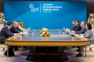 
                    Казахстан и Азербайджан расширяют двустороннее сотрудничество
                