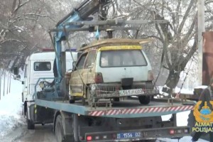 Водителя «авто на дровах» нашла полиция Алматы