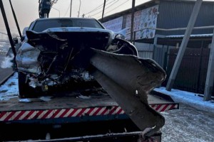 Очевидцев ДТП в Алматы, где автомобиль налетел на отбойник, просят откликнуться