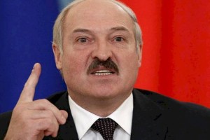 
                    Лукашенко посоветовал отказаться от смартфонов из-за американской слежки
                