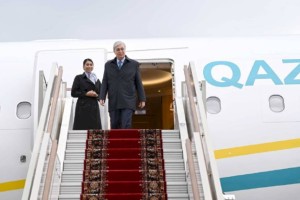 
                    Касым-Жомарт Токаев прибыл в Москву
                