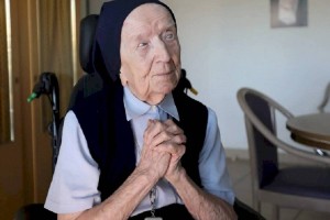 
                    Французская долгожительница переболела коронавирусом накануне 117-летия
                
