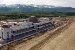 
                    Почти в $500 млн обойдется строительство отеля в честь президента Туркменистана
                