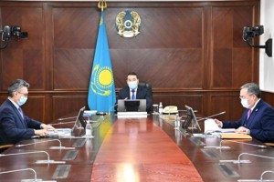 
                    Алихан Смаилов провел заседание Инвестштаба
                