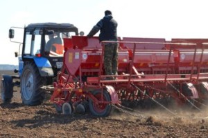 
                    Цены на продукты растут, но зарплаты аграриев остаются одними из самых низких по стране
                