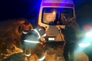 
                    В Карагандинской области скорая с новорожденным вылетела в кювет
                