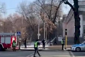 
                    Школу «заминировали» в центре Алматы
                