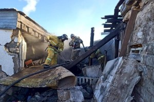 
                    Пожарные Улытауской области ликвидировали последствия взрыва газового баллона
                