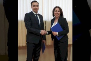
                    Уполномоченный по правам человека Артур Ластаев встретился с омбудсменом по правам ребенка Аружан Саин
                
