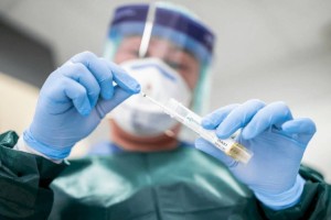 
                    Когда ожидается спад заболеваемости COVID-19 – российский эпидемиолог
                