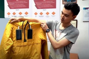 
                    Студент факультета IT Арон Каратаев создал «умную» куртку
                