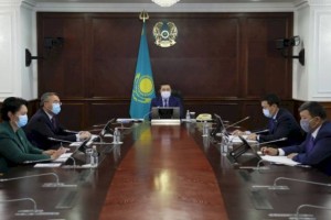 
                    Премьер-министр провел заседание инвестштаба
                