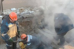
                    В Павлодаре несколько дней не могли устранить аварию на теплосетях
                