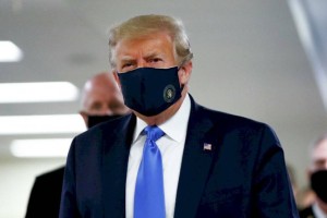
                    Трамп стал первым в истории США президентом, которому дважды объявили импичмент
                