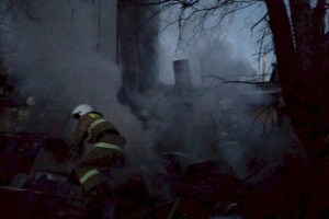 
                    Два дома и баню спасли от огня пожарные в Алмалинском районе Алматы
                