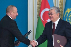 
                    Казахстан планирует увеличить поставки нефти в Азербайджан
                