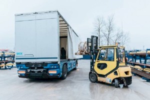 
                    Первый бескабинный беспилотный КамАЗ испытали на практике
                