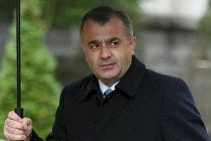 
                    Премьер Молдовы подал в отставку накануне инаугурации Санду
                