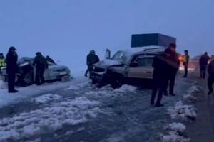 
                    Четыре человека погибли в ДТП в Алматинской области
                