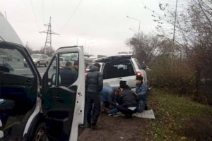 В Алматы авто врезалось в столб из-за приступа эпилепсии у водителя