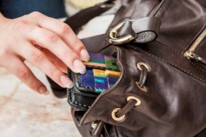 
                    Группу карманных воровок задержали в Алматы
                