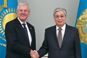 
                    Президент провел переговоры с главой швейцарского концерна
                