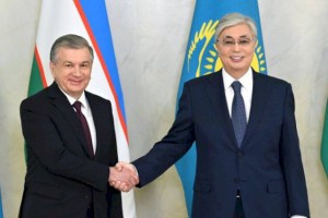 
                    Шавкат Мирзиеев поздравил Президента Казахстана с 30-летием дипотношений
                