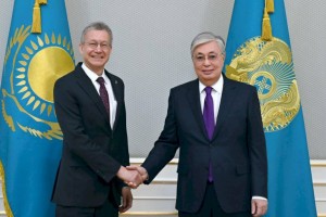 
                    Президент Казахстана принял посла США
                