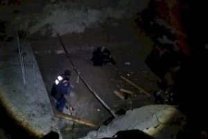 Мужчина упал в котлован в Алматы