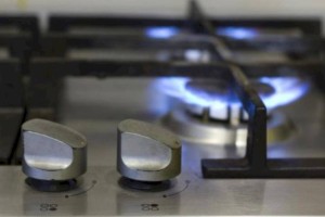 Взрыв газа в Талдыкоргане: обрушилось строение, пострадал охранник