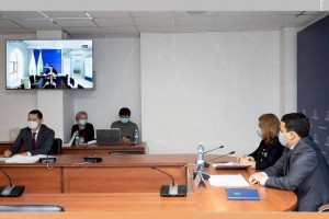 
                    Пилотный проект по открытию фудкортов и боулингов предложили запустить в Алматы
                