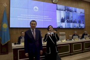 
                    ЦИК зарегистрировала Каракат Абден кандидатом в Президенты Казахстана
                