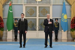 Главы Казахстана и Туркменистана встретились в Акорде