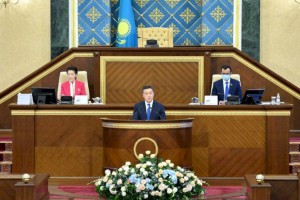 Премьер-Министр РК выступил с отчетом о работе Правительства на совместном заседании палат Парламента