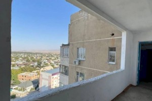 
                    В Таразе  с 12-го этажа здания спрыгнул подросток
                
