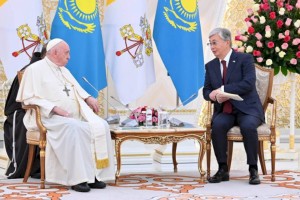 
                    Президент Казахстана и Папа Римский Франциск провели двустороннюю встречу
                