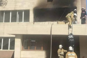 
                    Пожар произошел в здании института в Алматы
                