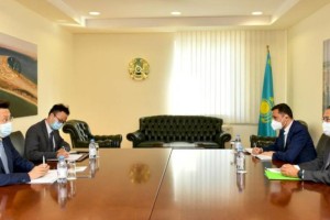 Замминистра иностранных дел РК встретился с послом КНР в Казахстане