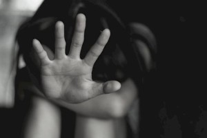 
                    В ВКО отчим 5 лет насиловал падчерицу и пока он остается на свободе
                