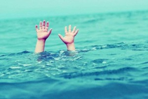 
                    В Атырауской области из реки Урал вытащили тело 7-летнего мальчика, который упал с катера
                