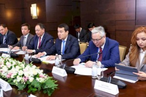 
                    Главы Правительств Казахстана и ЦА обсудили торгово-экономическое сотрудничество
                