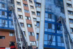 
                    Пожар в многоэтажке Алматы: 20 человек эвакуированы, пятеро из них – дети
                