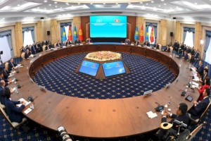 
                    Президенты Казахстана и Кыргызстана провели переговоры в расширенном составе
                