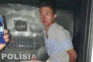 
                    В Актау зарезали полицейского
                