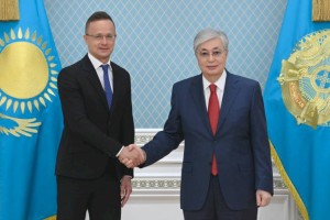 
                    Президент Казахстана принял главу МИД Венгрии
                