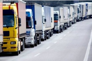 
                    Более 140 машин стоят на погранпереходах Казахстана
                