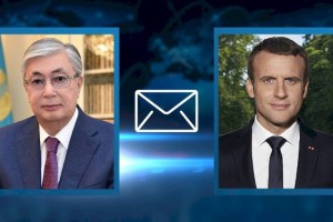 
                    Президент Казахстана поздравил Макрона с победой на выборах
                