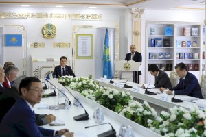 
                    Госсекретарь РК поручил подготовиться к проведению мероприятий к 30-летию госсимволов
                
