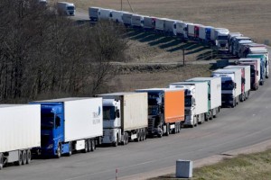 
                    Почти 200 машин застряли на погранпереходах РК
                